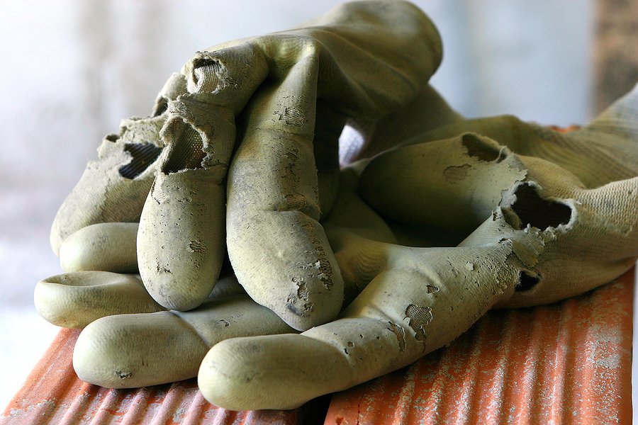 The #1 Reason Your Work Gloves Fail Too Soon